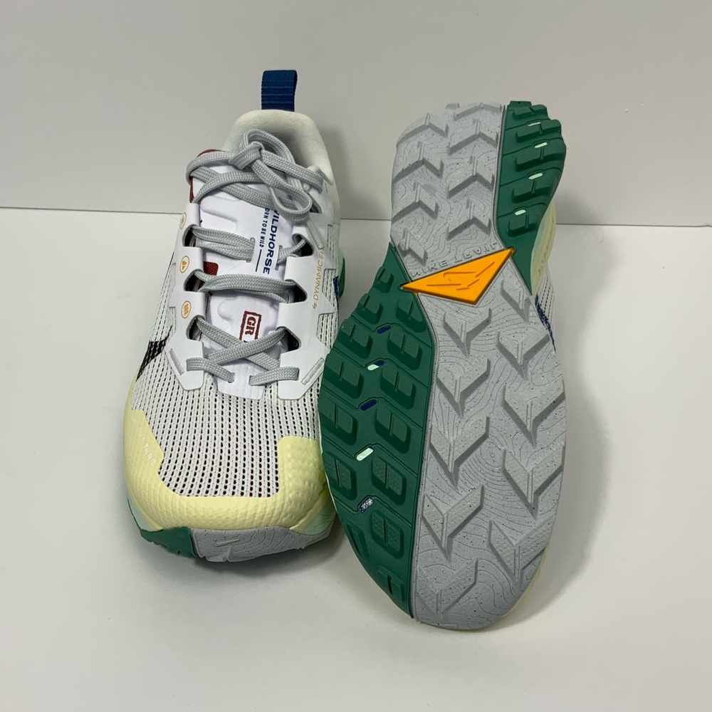 Nike Women's Snikers Sz 7.5 React Wildhorse Trail Hiking Running Shoe DR2689 101 - Picture 16 of 16